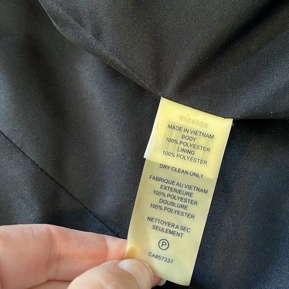 Vince Camuto Vest, Size 2 - Picture 4 of 4